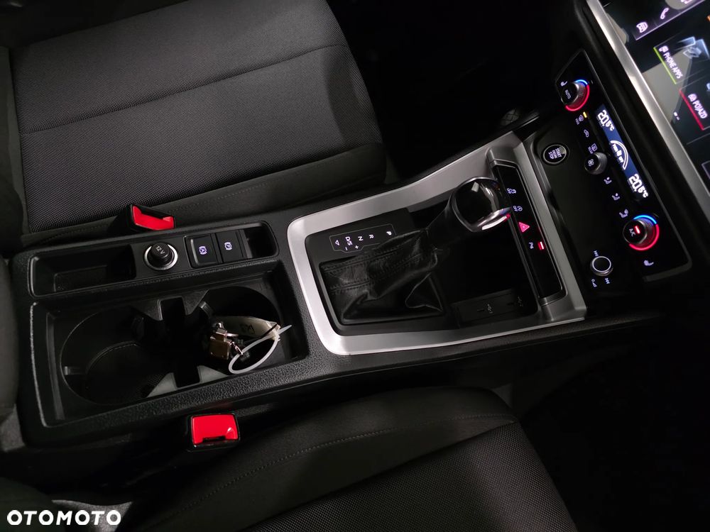 Audi Q3 35 TDI S tronic - 19