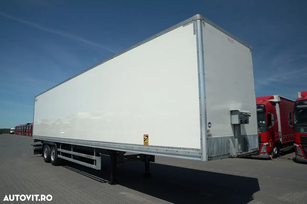 Fruehauf TROUILLET / CONTAINER / COFFER / DOUĂ AXE SAF / PODEA FOARTE REZISTENTĂ: ȘIMBĂTĂ / SAF / 2022 - 2