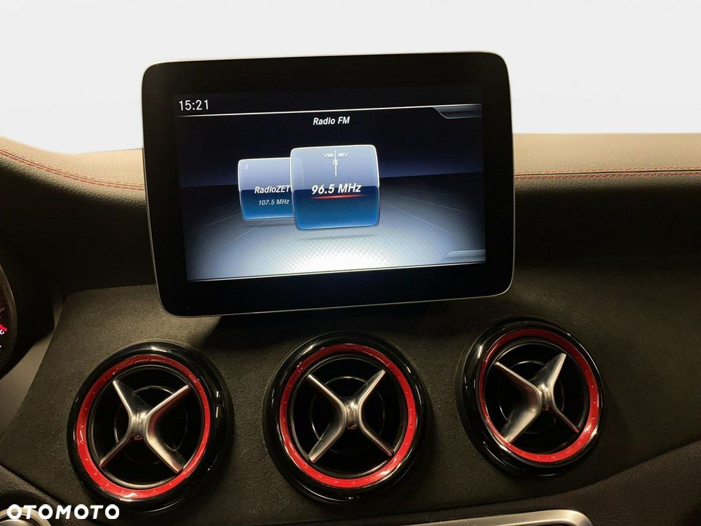 Mercedes-Benz CLA - 26