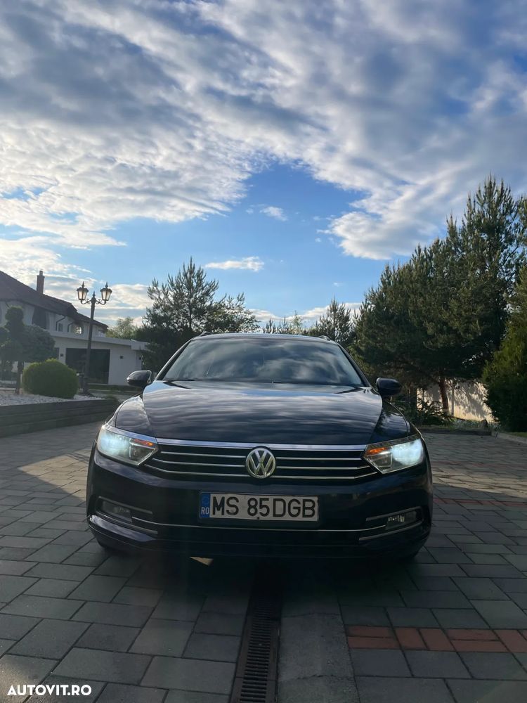 Volkswagen Passat Variant 2.0 TDI SCR DSG BlueMotion Comfortline - 12