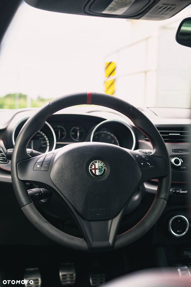 Alfa Romeo Giulietta 1750 TBi Quadrifoglio Verde - 12