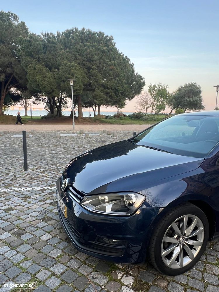 VW Golf 1.6 TDi Trendline DSG - 6