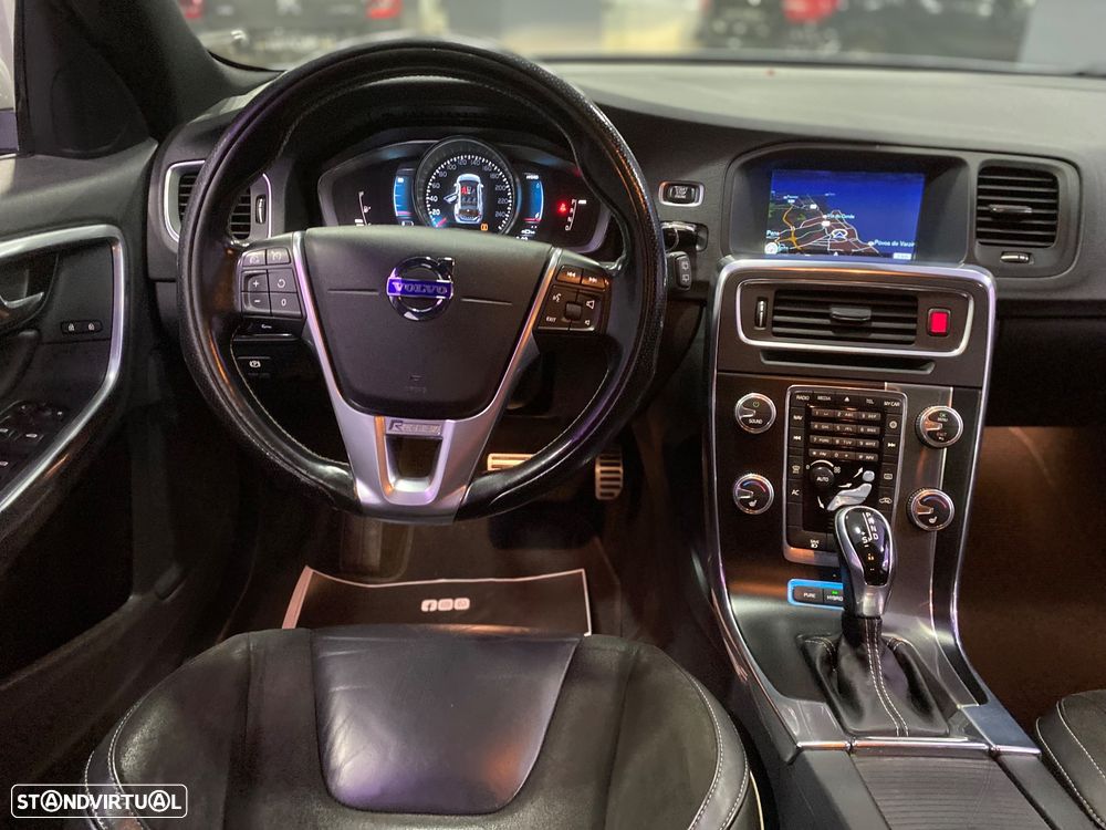 Volvo V60 D6 Twin Engine Geartronic RDesign - 17