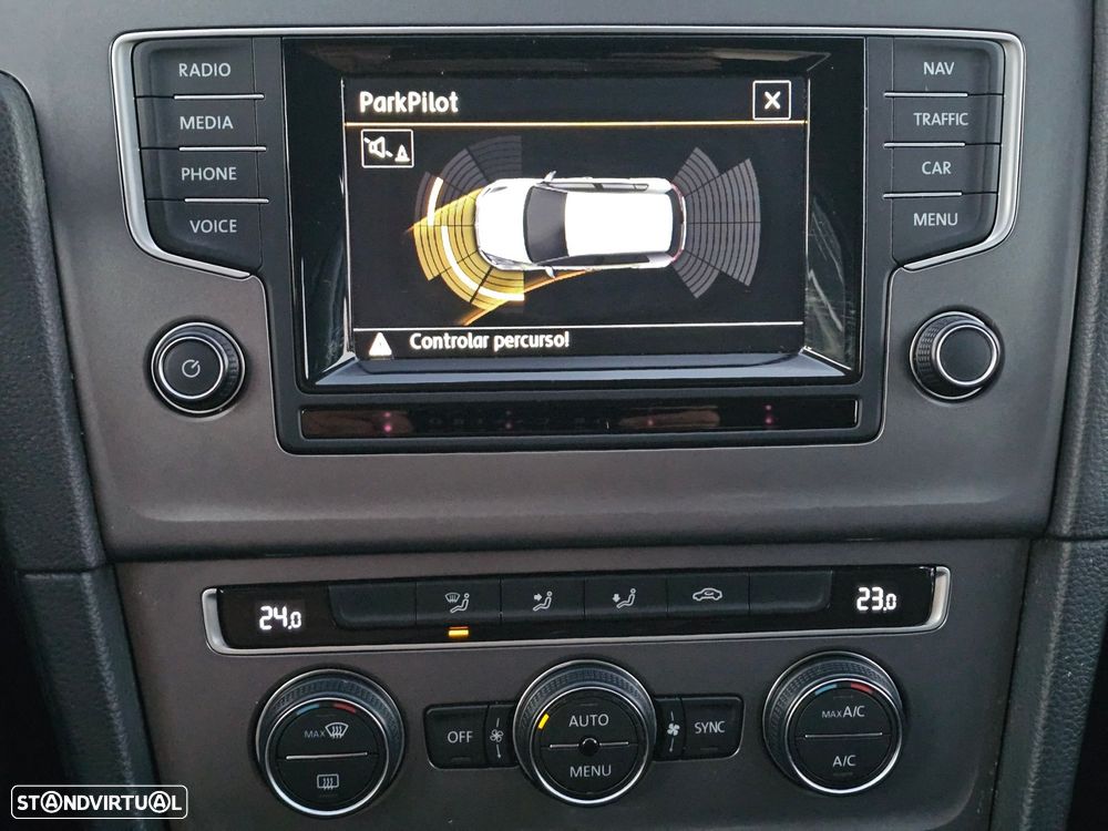 VW Golf 1.6 TDI Confortline - 16