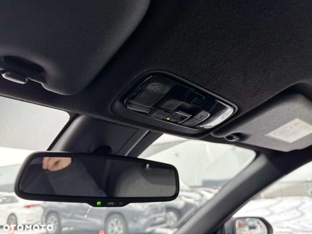 Toyota Yaris Cross Hybrid 1.5 Comfort - 24