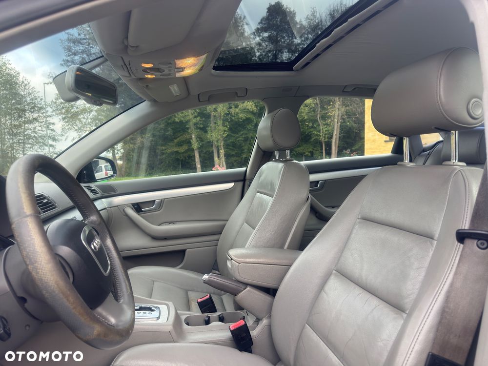 Audi A4 Limousine - 16