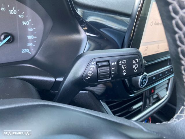 Ford Fiesta 1.0 EcoBoost S&S TITANIUM - 13
