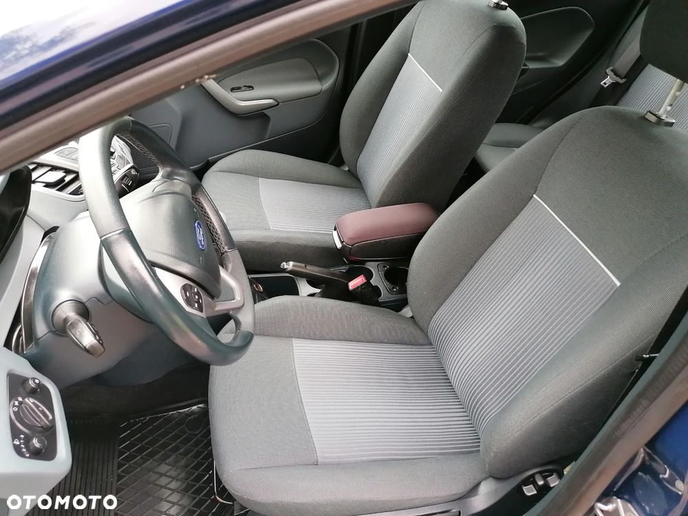 Ford Fiesta - 11