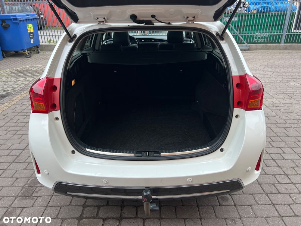 Toyota Auris 1.8 HSD Luna - 15
