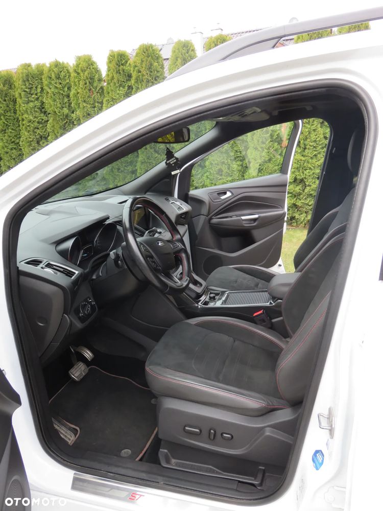 Ford Kuga 2.0 TDCi 4x4 ST-Line - 10