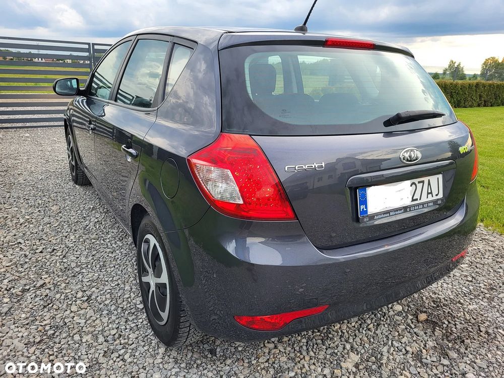 Kia Ceed 1.4 Comfort + - 24