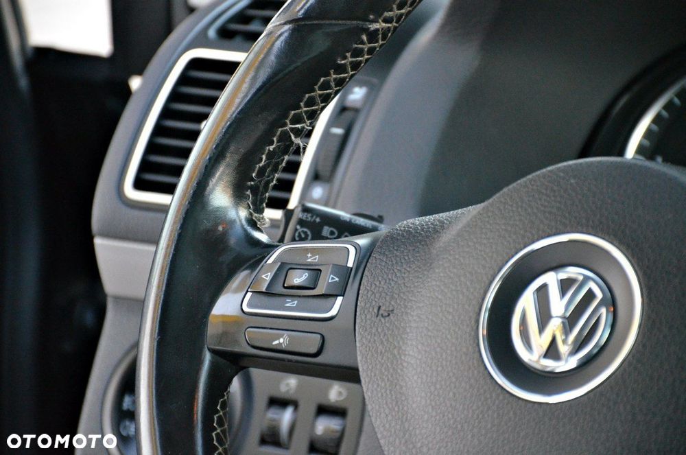 Volkswagen Touran - 22