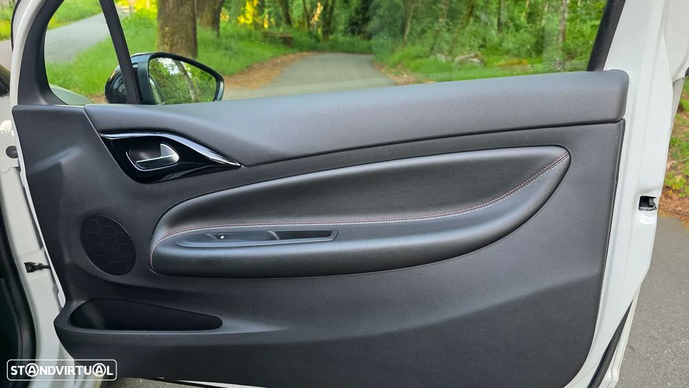 Citroën DS3 1.6 BlueHDi Sport Chic - 29