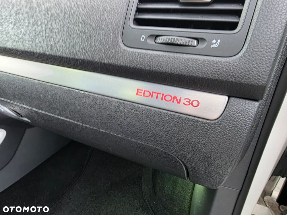 Volkswagen Golf 2.0 GTI Edition 30 - 10