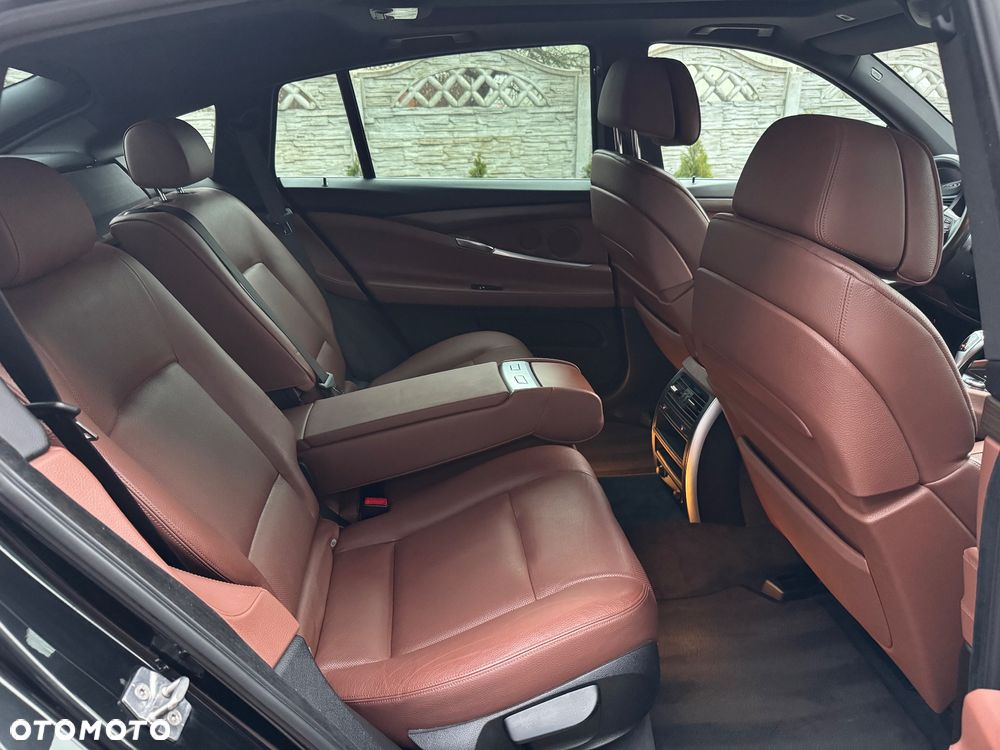 BMW 5GT - 16