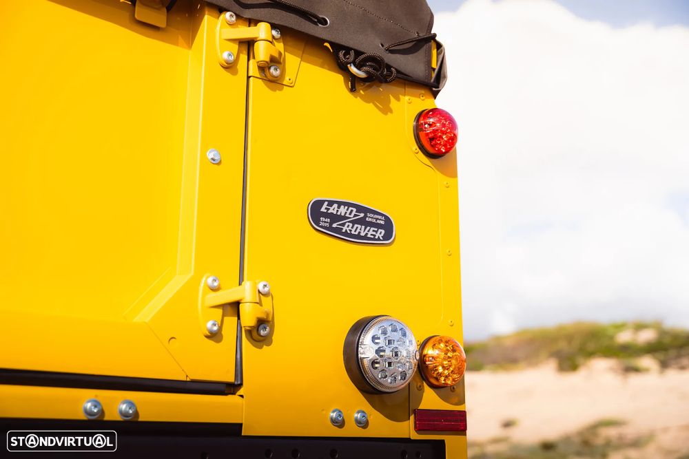 Land Rover Defender 90 SW 2.4 CRD S - 7