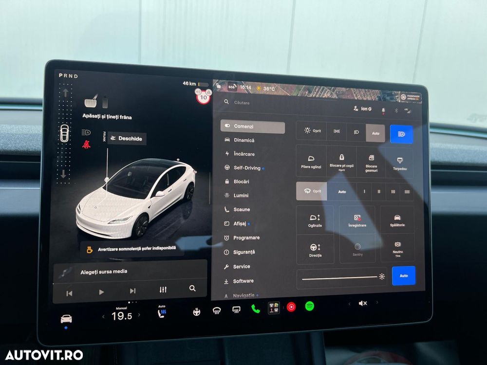 Tesla Model 3 - 32