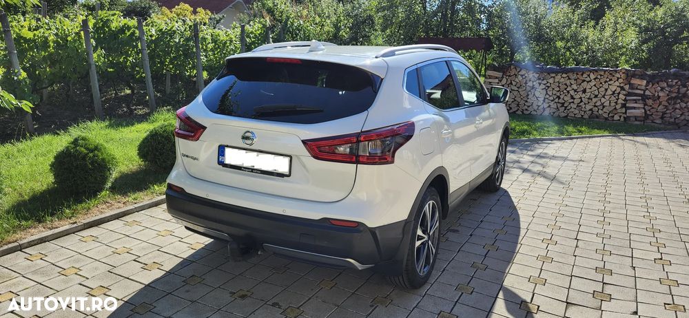 Nissan Qashqai 1.3 DIG-T DCT TEKNA - 2