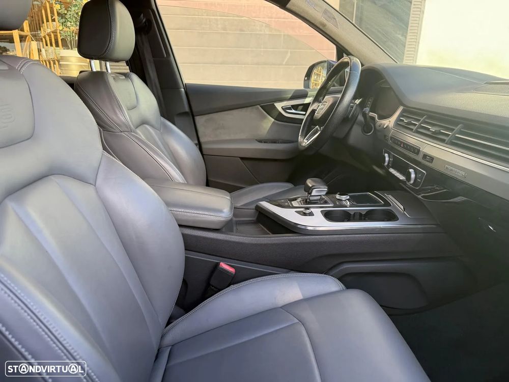 Audi Q7 3.0 TDI quattro S-line Tiptronic - 22