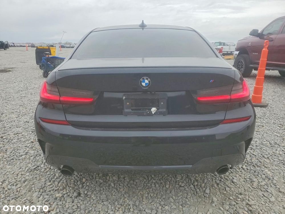 BMW Seria 3 330i xDrive M Sport - 6