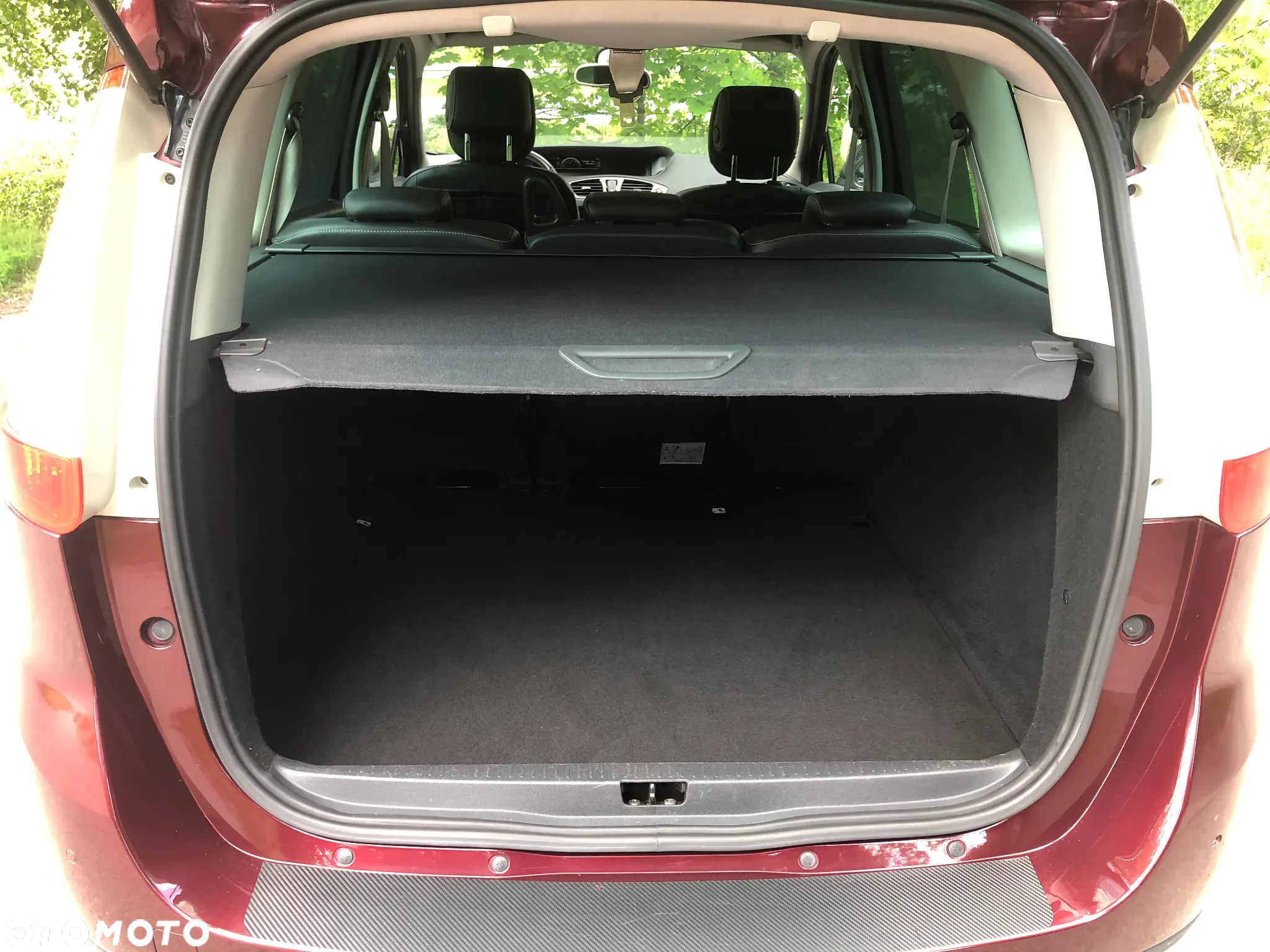 Renault Grand Scenic ENERGY TCe 115 S&S Bose Edition - 33
