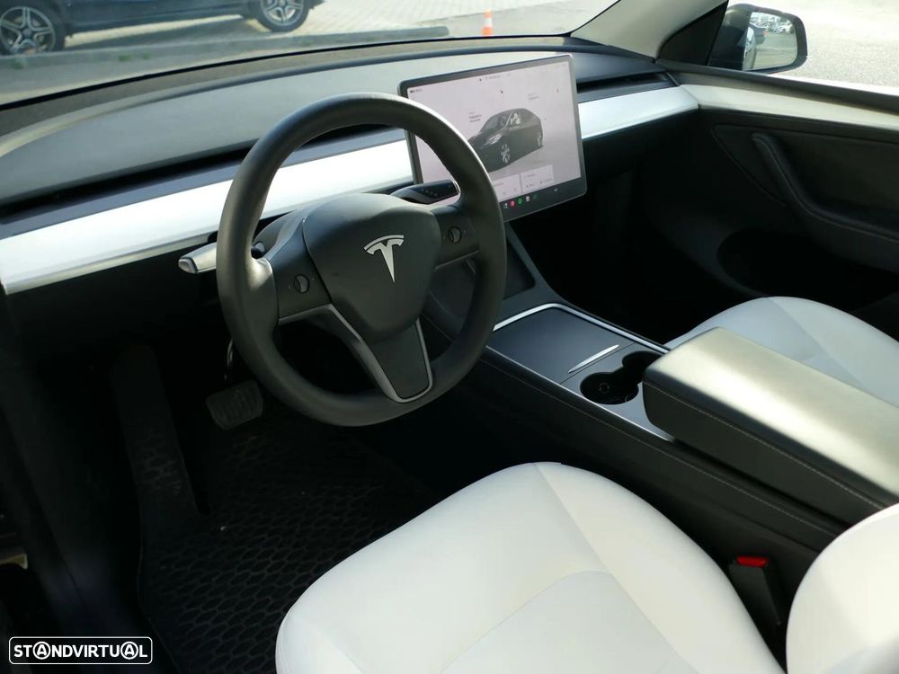 Tesla Model Y Standard - 22