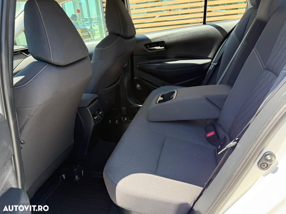 Toyota Corolla 1.8 HSD Business - 15