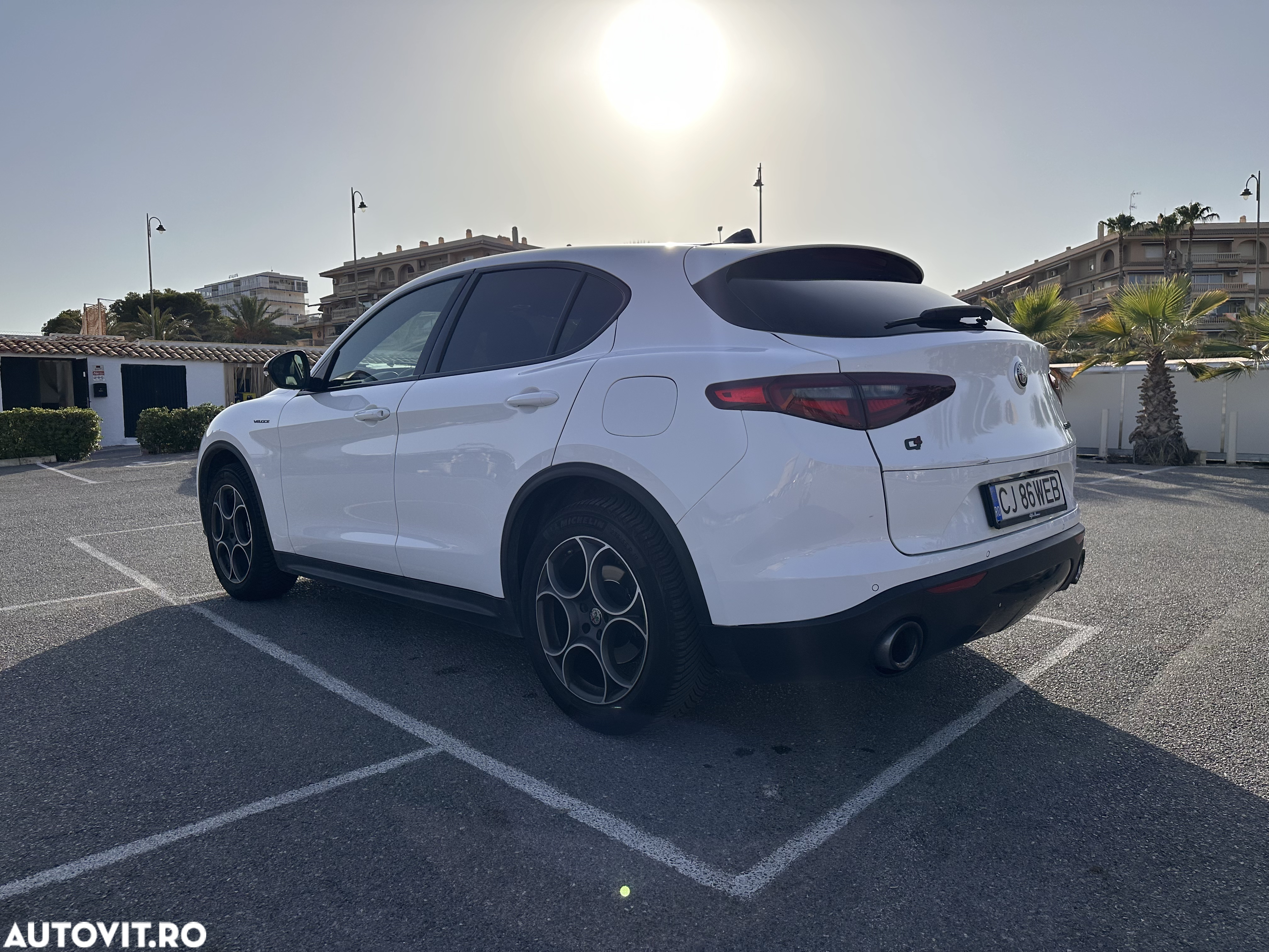 Alfa Romeo Stelvio 2.0 Turbo 16V AT8-Q4 Veloce Ti - 13