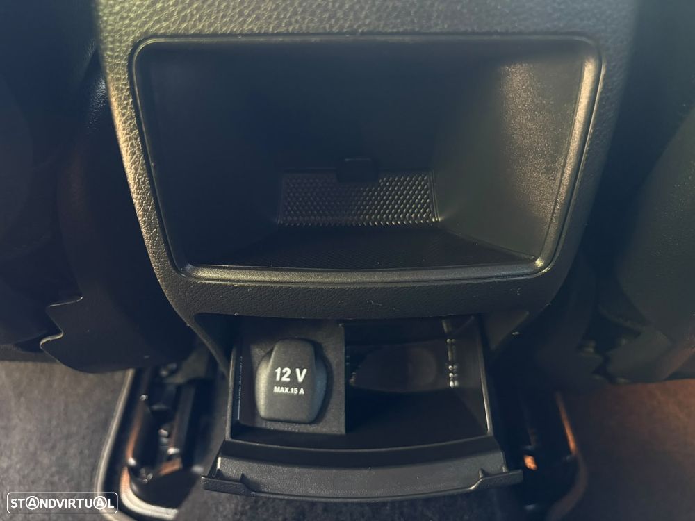 Mercedes-Benz CLA 200 - 24