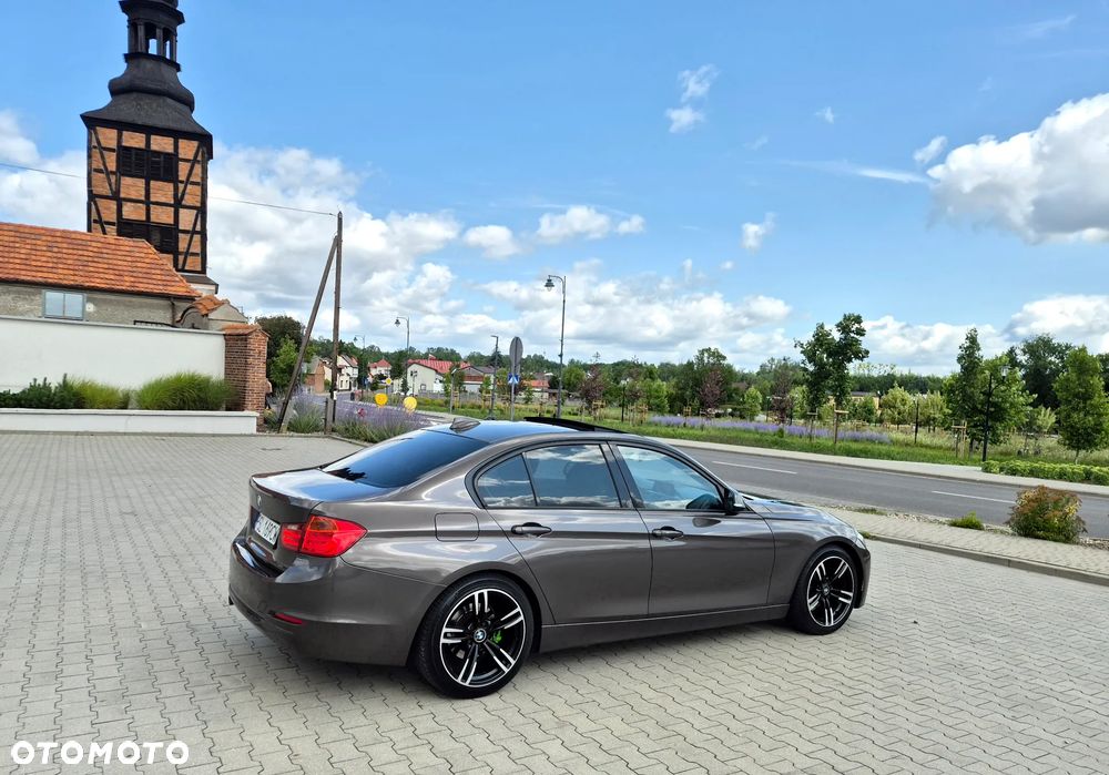 BMW Seria 3 320d Efficient Dynamic Edition Luxury Line - 5