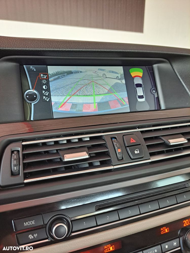 BMW Seria 5 525d xDrive Sport-Aut. - 29