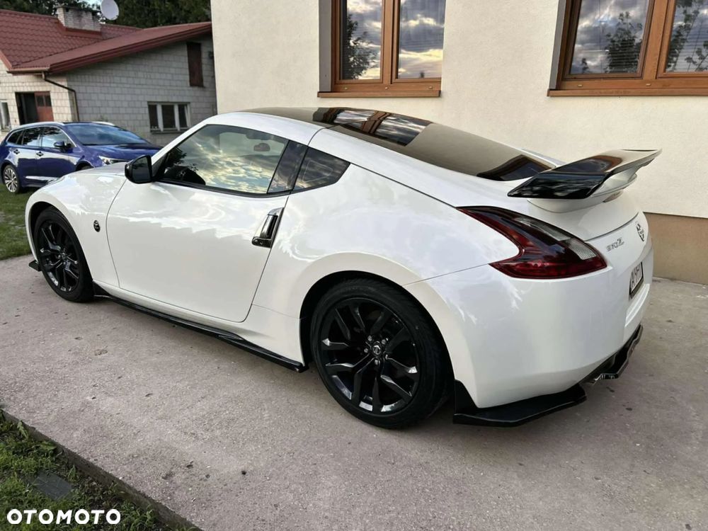 Nissan 370 Z - 7