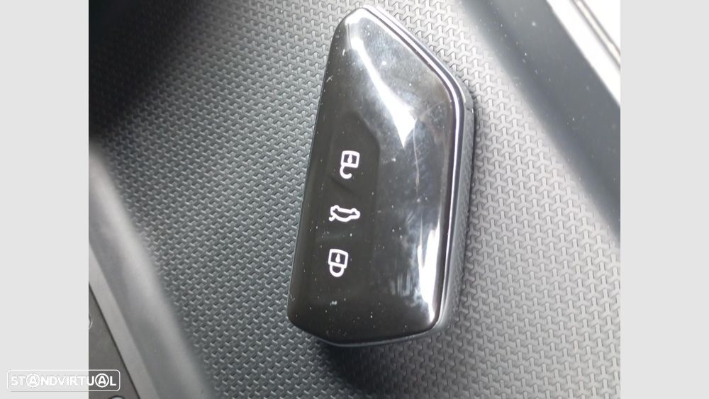 SEAT Leon ST 2.0 TDI Style — fotografia 17