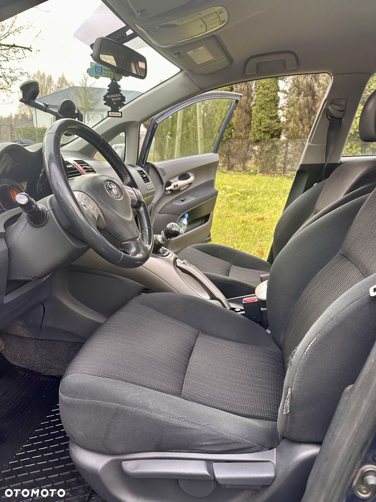 Toyota Auris 2.0 D-4D Travel - 6