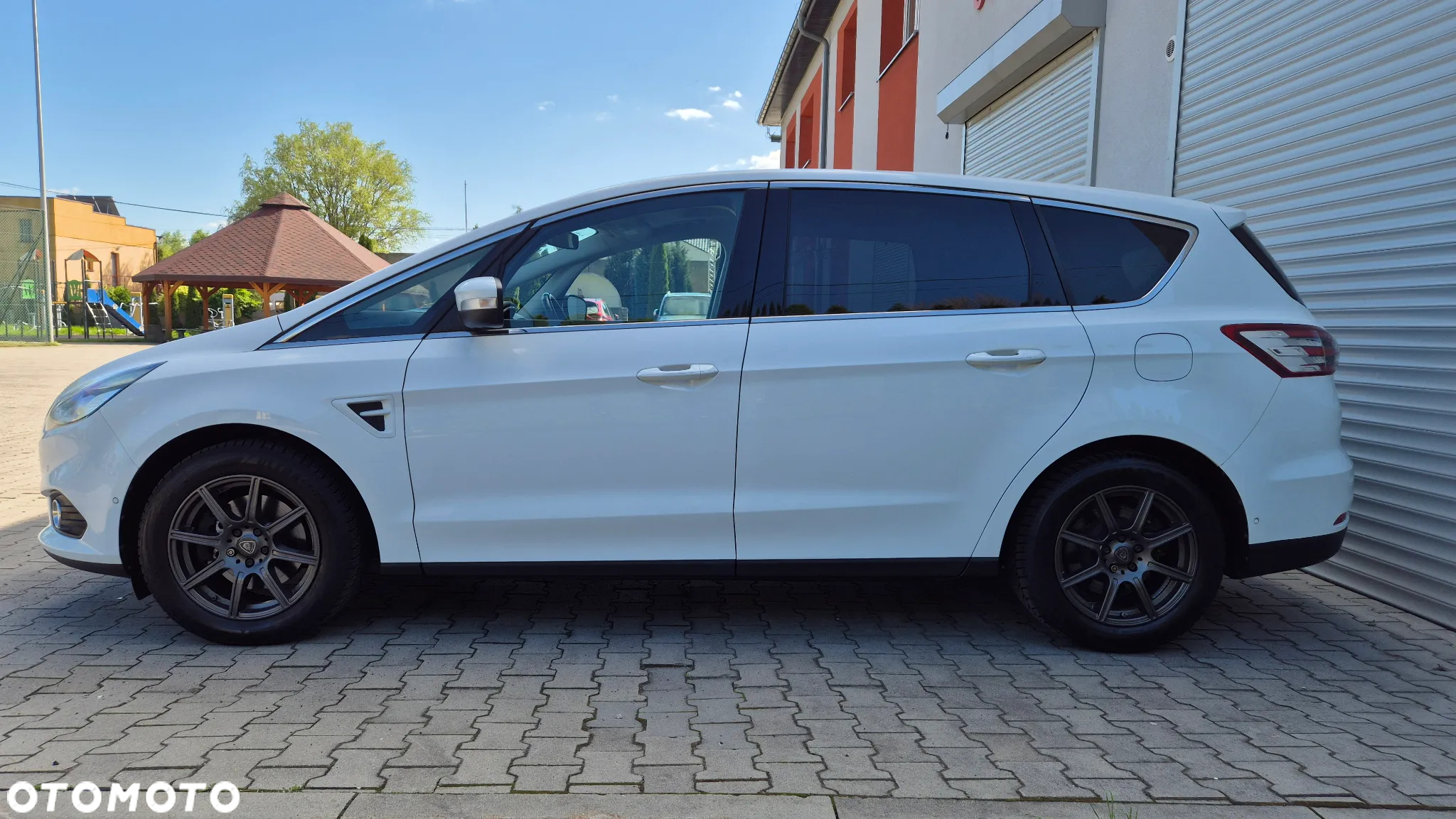 Ford S-Max 2.0 TDCi Titanium PowerShift - 12