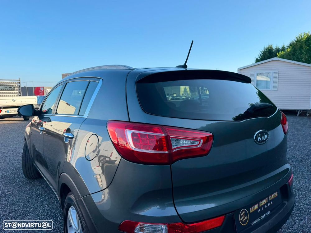 Kia Sportage 1.7 CRDI ISG LX - 26