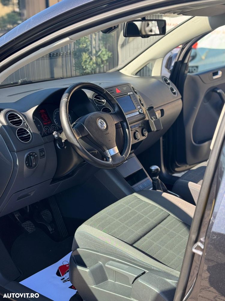 Volkswagen Golf - 11
