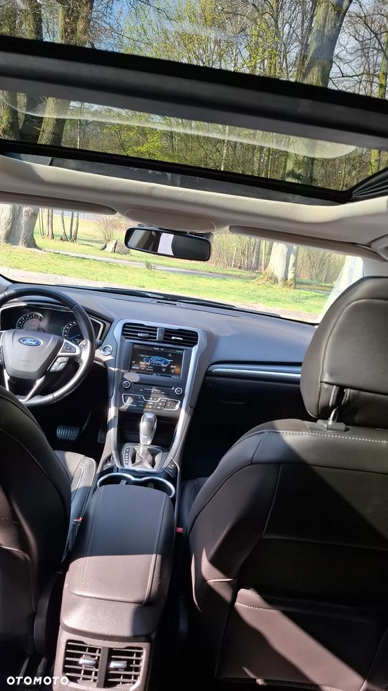 Ford Mondeo 2.0 TDCi Titanium PowerShift - 25