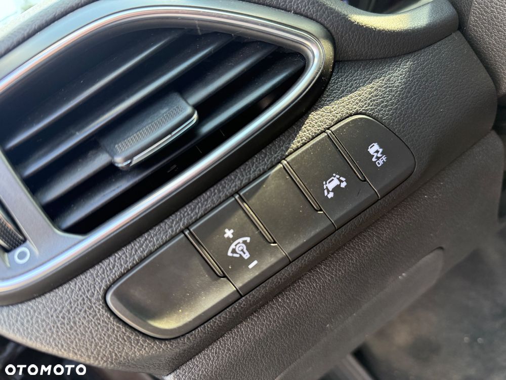 Hyundai i30 1.0 T-GDI Intro Edition - 18