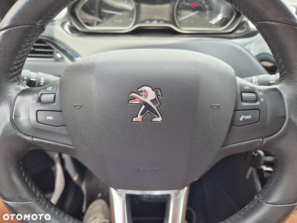 Peugeot 208 1.6 BlueHDi Active S&S - 11
