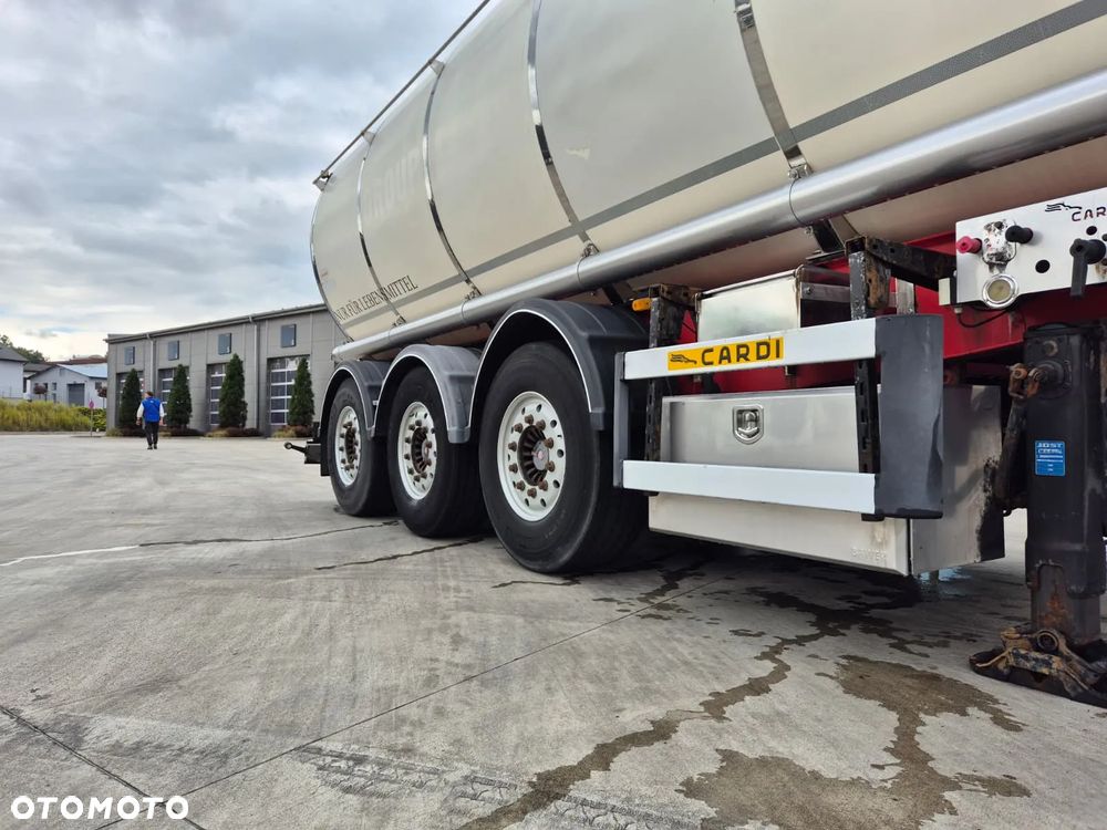 Inny CARDI GRAPAR / CYSTERNA / PŁYNY SPOŻYWCZE / 33.000L / PODNOSZONA OŚ - 3