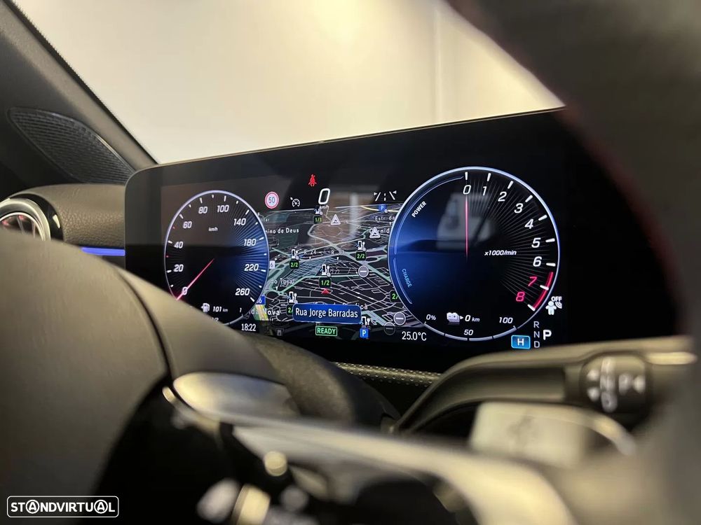 Mercedes-Benz A 250 Limousine e AMG Line - 40