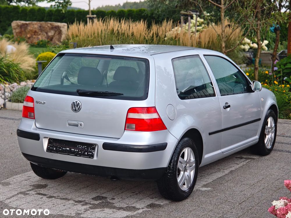 Volkswagen Golf - 3
