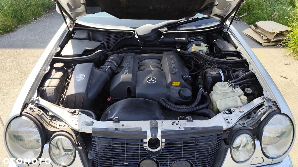 Mercedes-Benz Klasa E 320 Avantgarde - 12