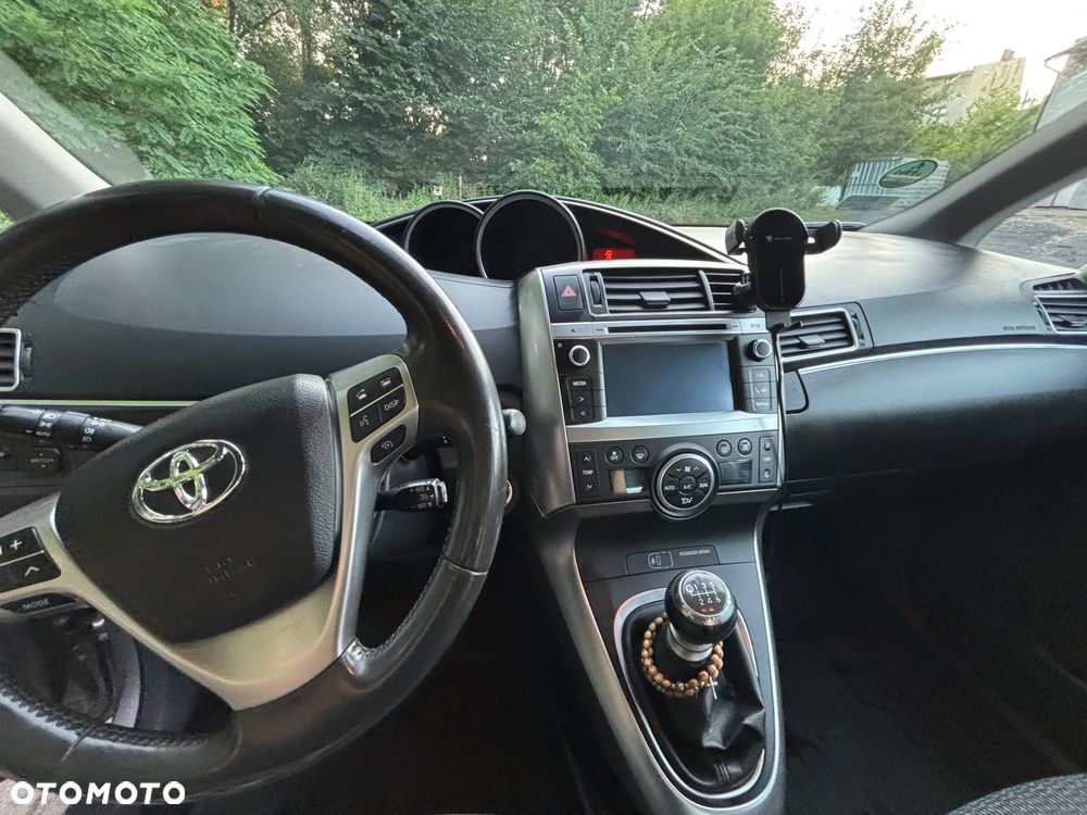 Toyota Verso 1.8 Premium 7os - 4
