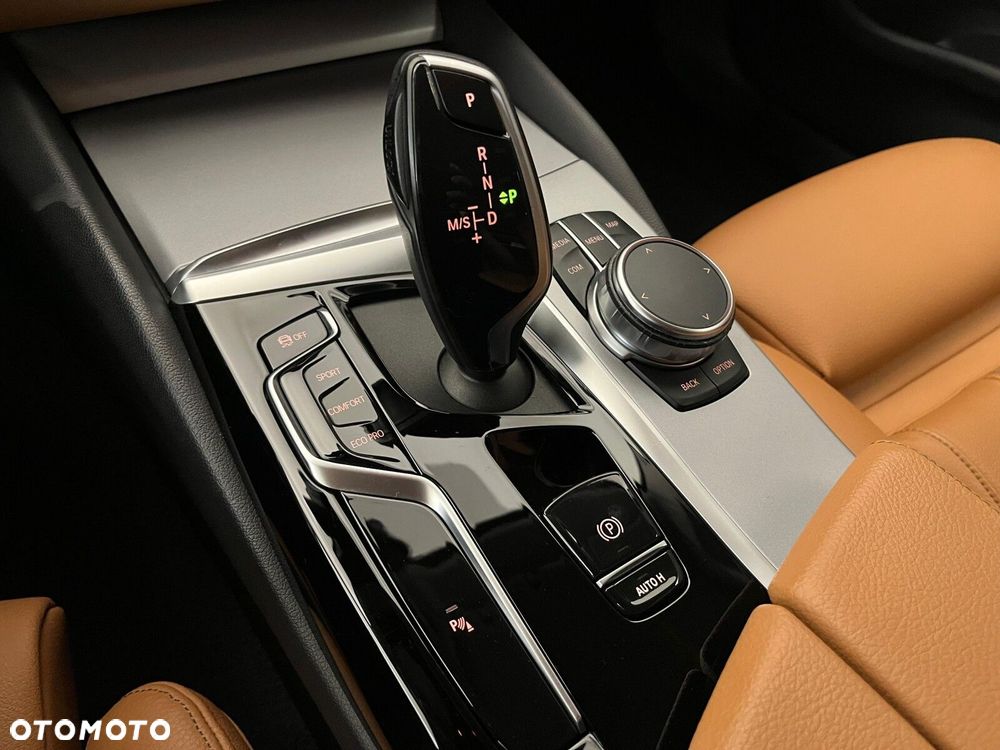 BMW Seria 5 520d xDrive mHEV sport - 29