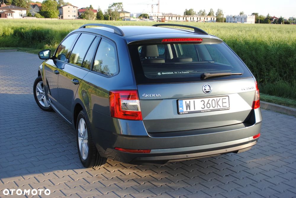 Skoda Octavia 1.5 TSI ACT Style DSG - 4