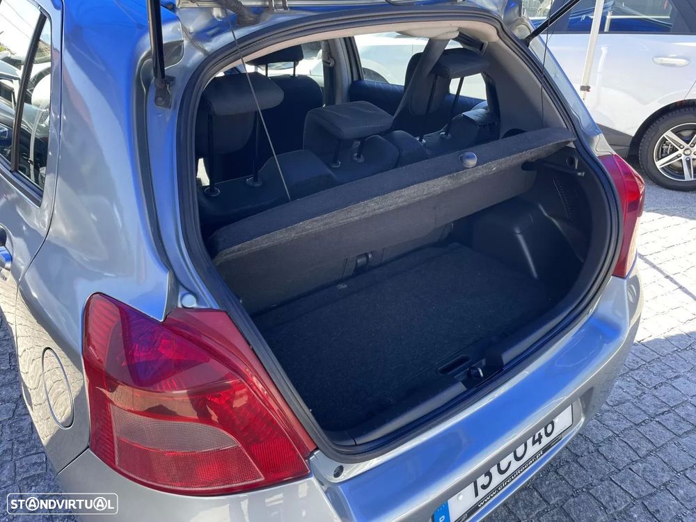 Toyota Yaris 1.0 VVT-i AC Manual - 24