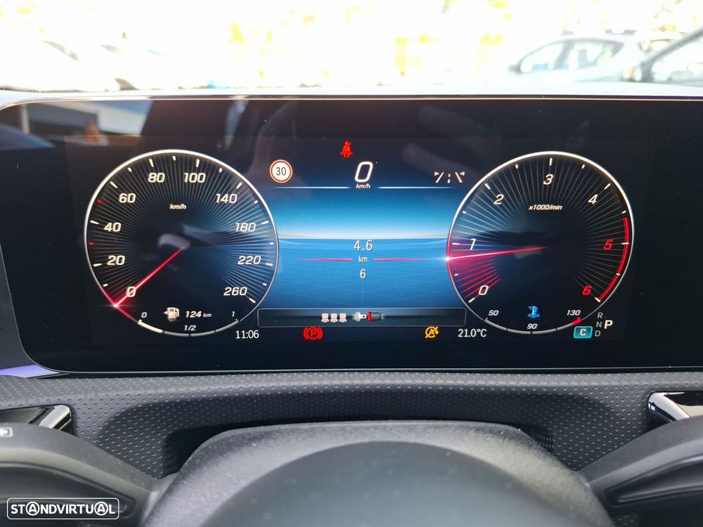 Mercedes-Benz CLA 180 d Shooting Brake AMG Line Aut. - 17