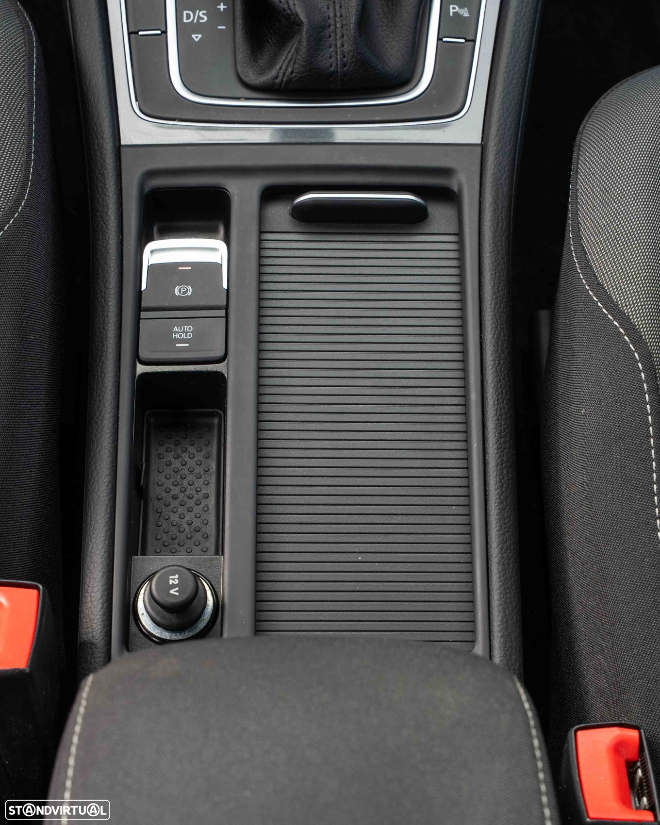 VW Golf Variant 1.6 TDi Highline DSG - 21
